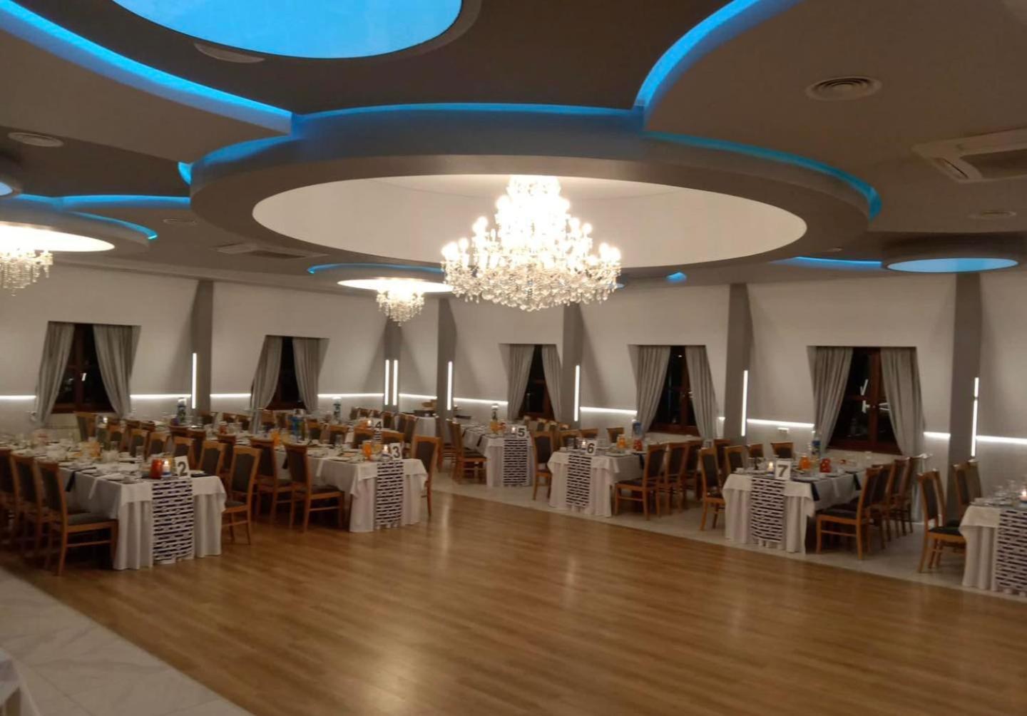 Hotel I Restauracja Borowianka Ostrów Wielkopolski Eksteriør bilde