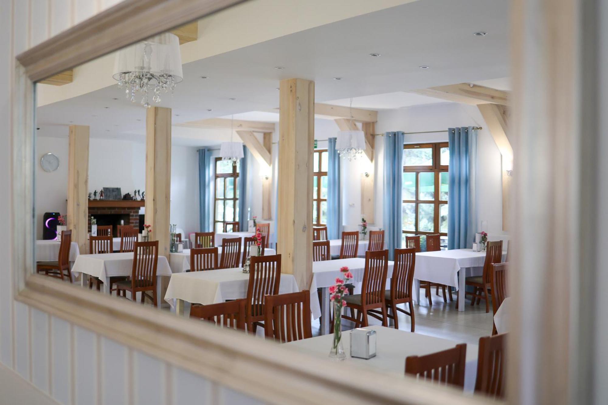 Hotel I Restauracja Borowianka Ostrów Wielkopolski Eksteriør bilde