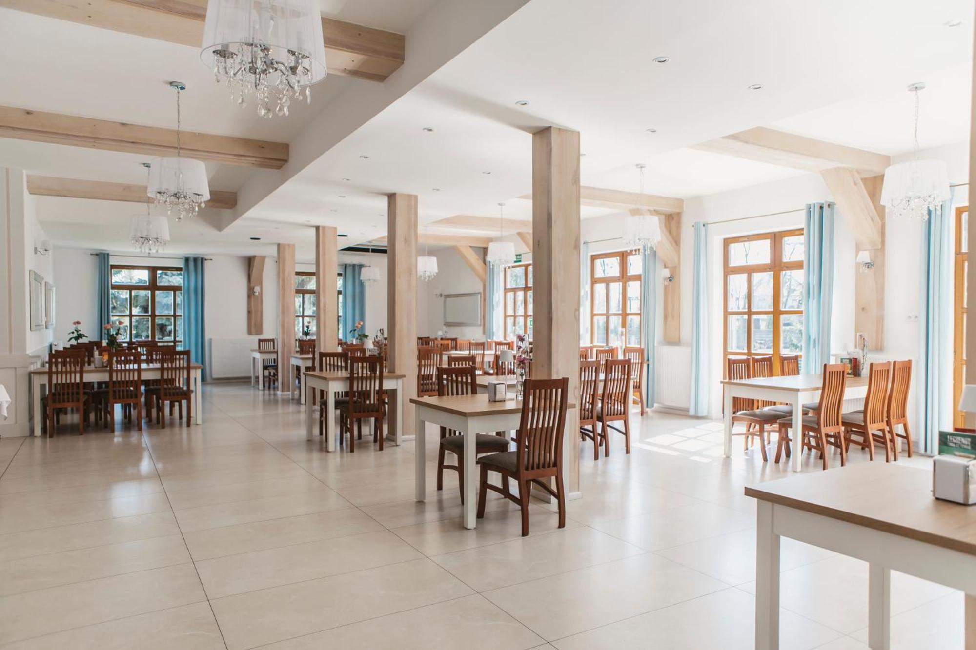 Hotel I Restauracja Borowianka Ostrów Wielkopolski Eksteriør bilde