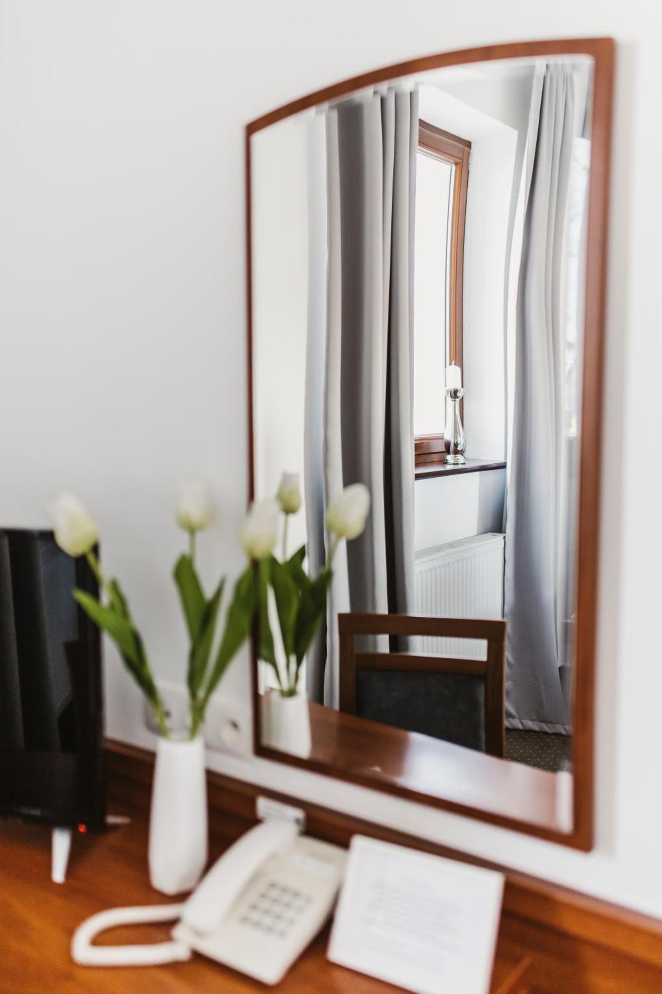 Hotel I Restauracja Borowianka Ostrów Wielkopolski Eksteriør bilde