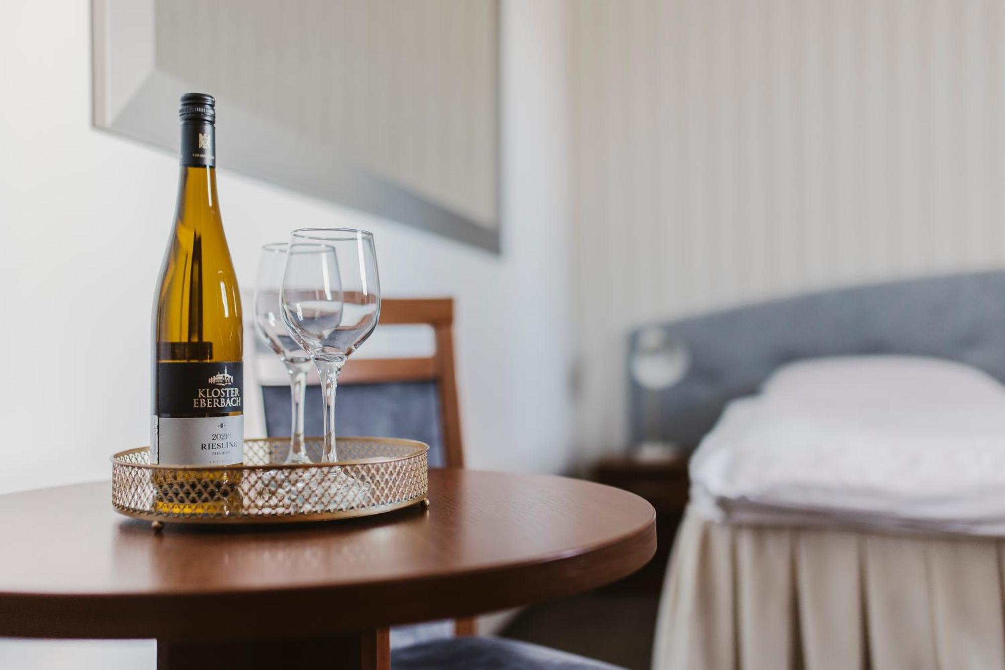 Hotel I Restauracja Borowianka Ostrów Wielkopolski Eksteriør bilde
