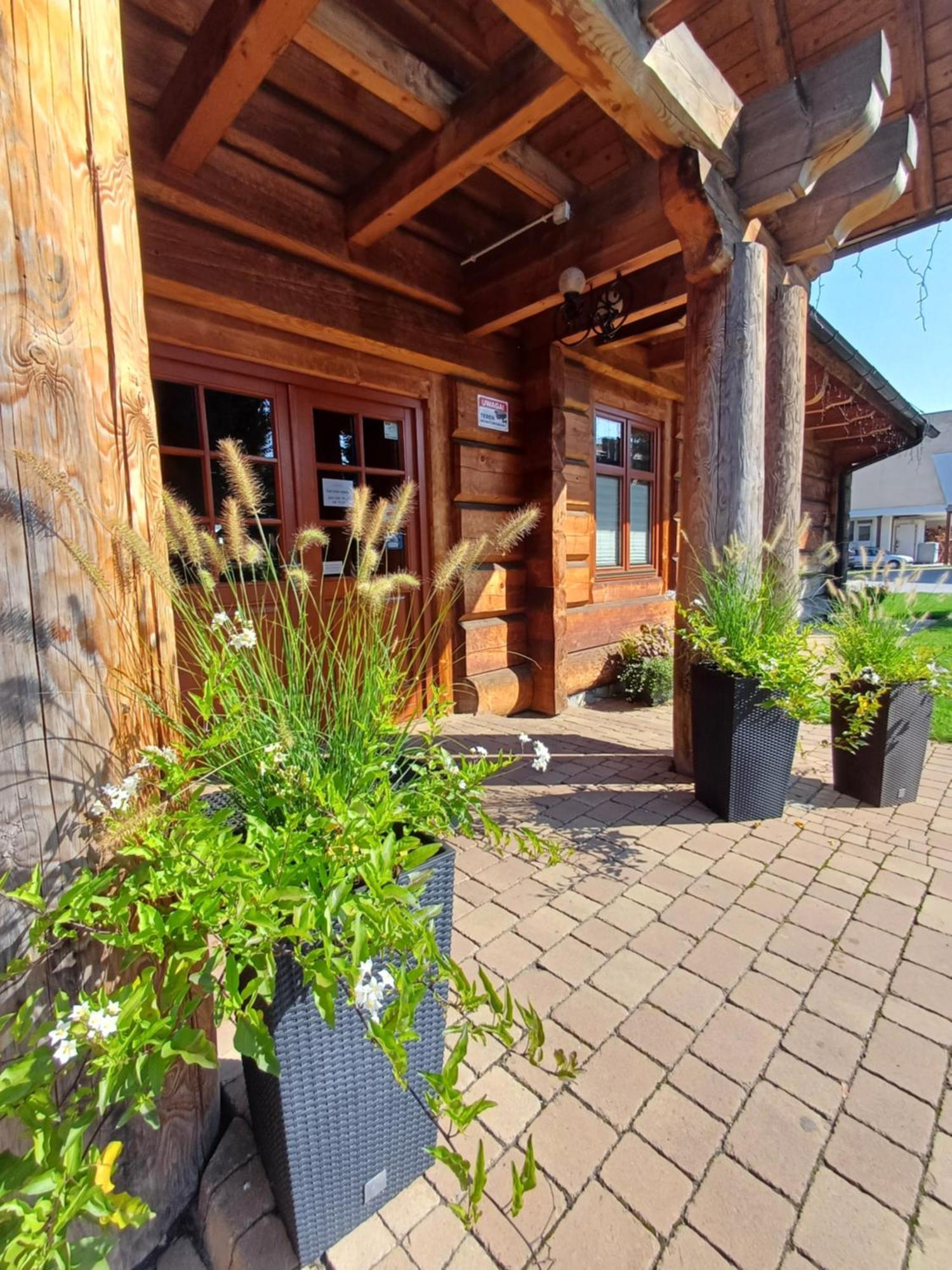 Hotel I Restauracja Borowianka Ostrów Wielkopolski Eksteriør bilde