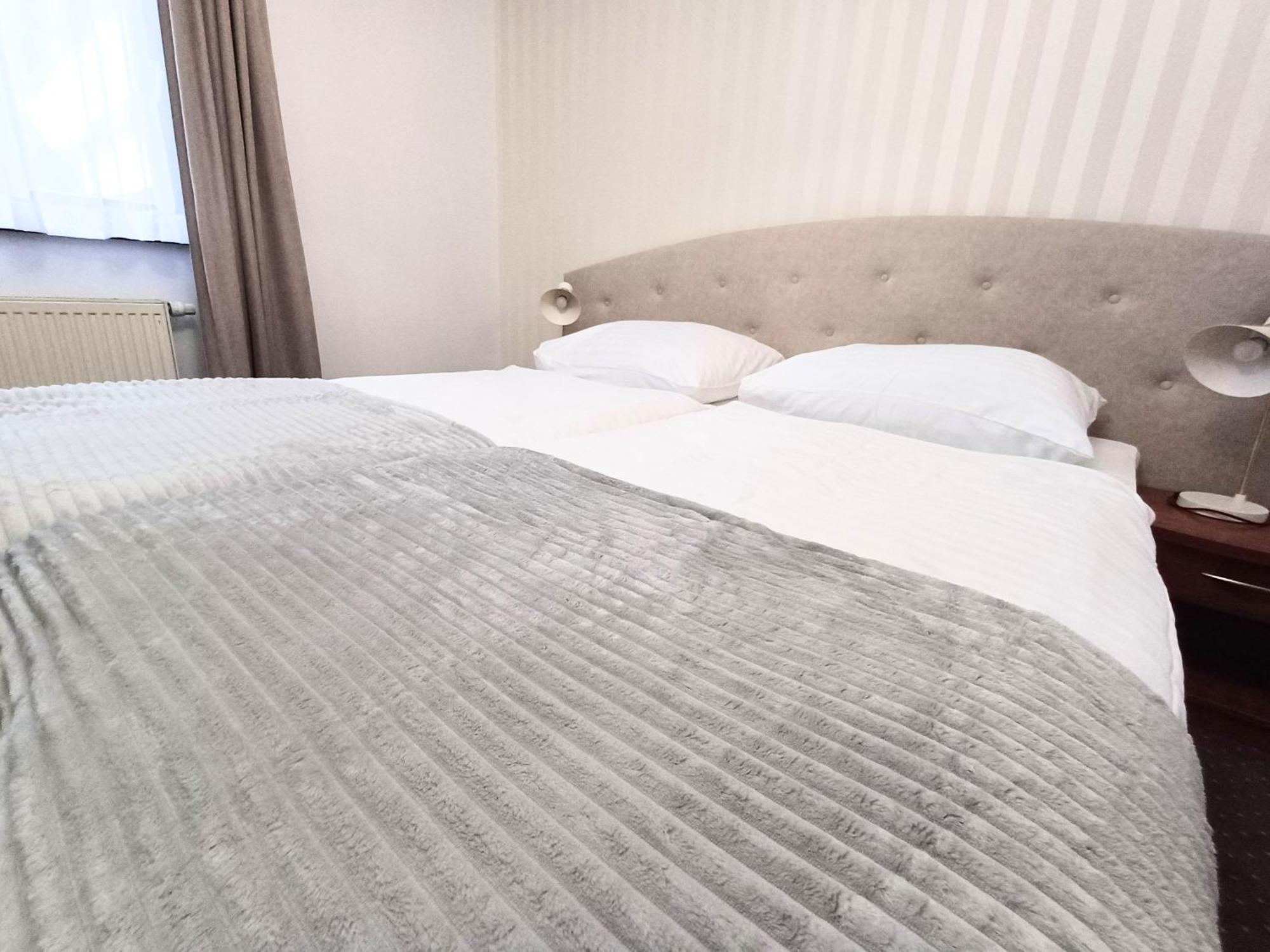 Hotel I Restauracja Borowianka Ostrów Wielkopolski Eksteriør bilde