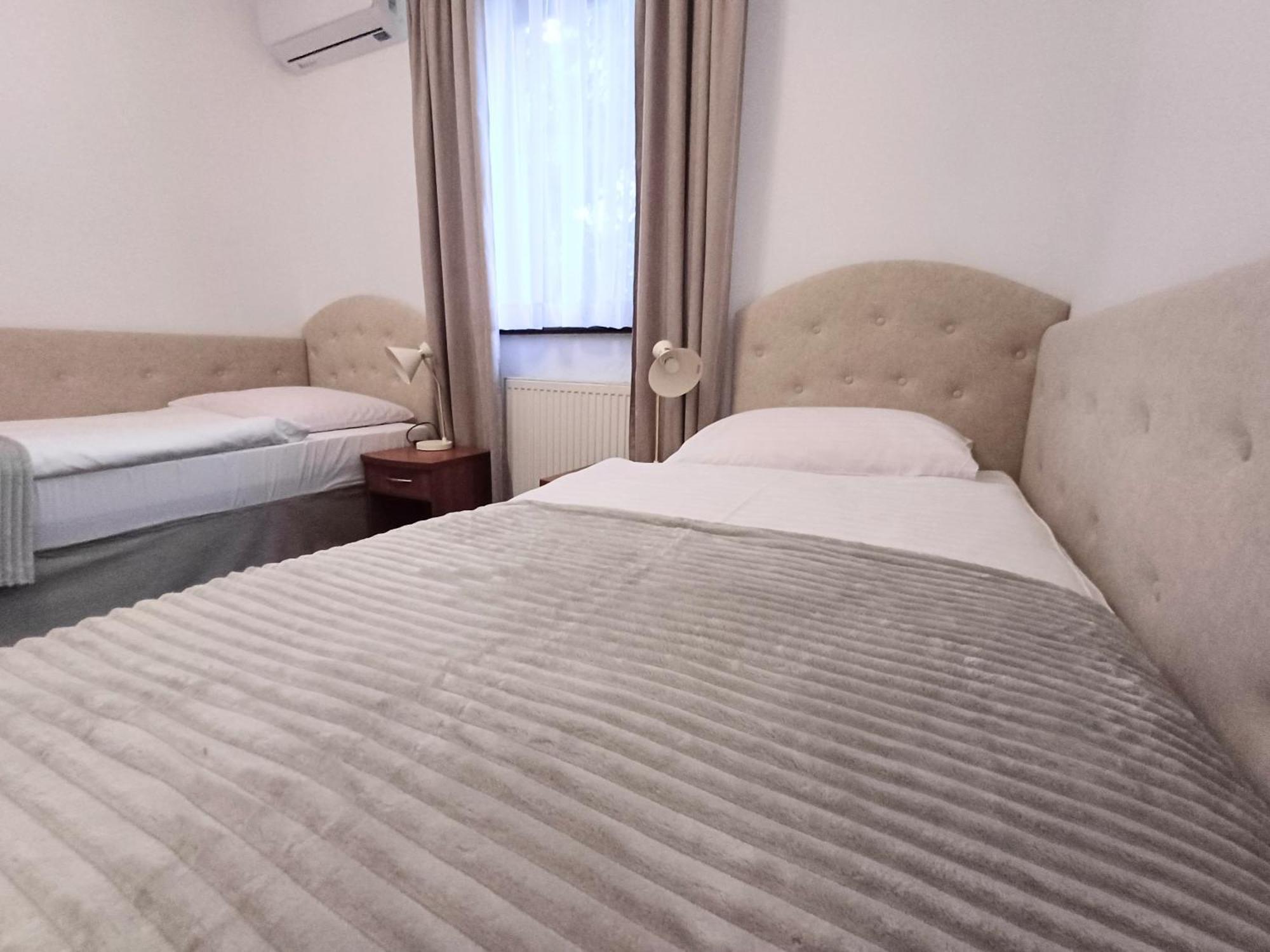 Hotel I Restauracja Borowianka Ostrów Wielkopolski Eksteriør bilde