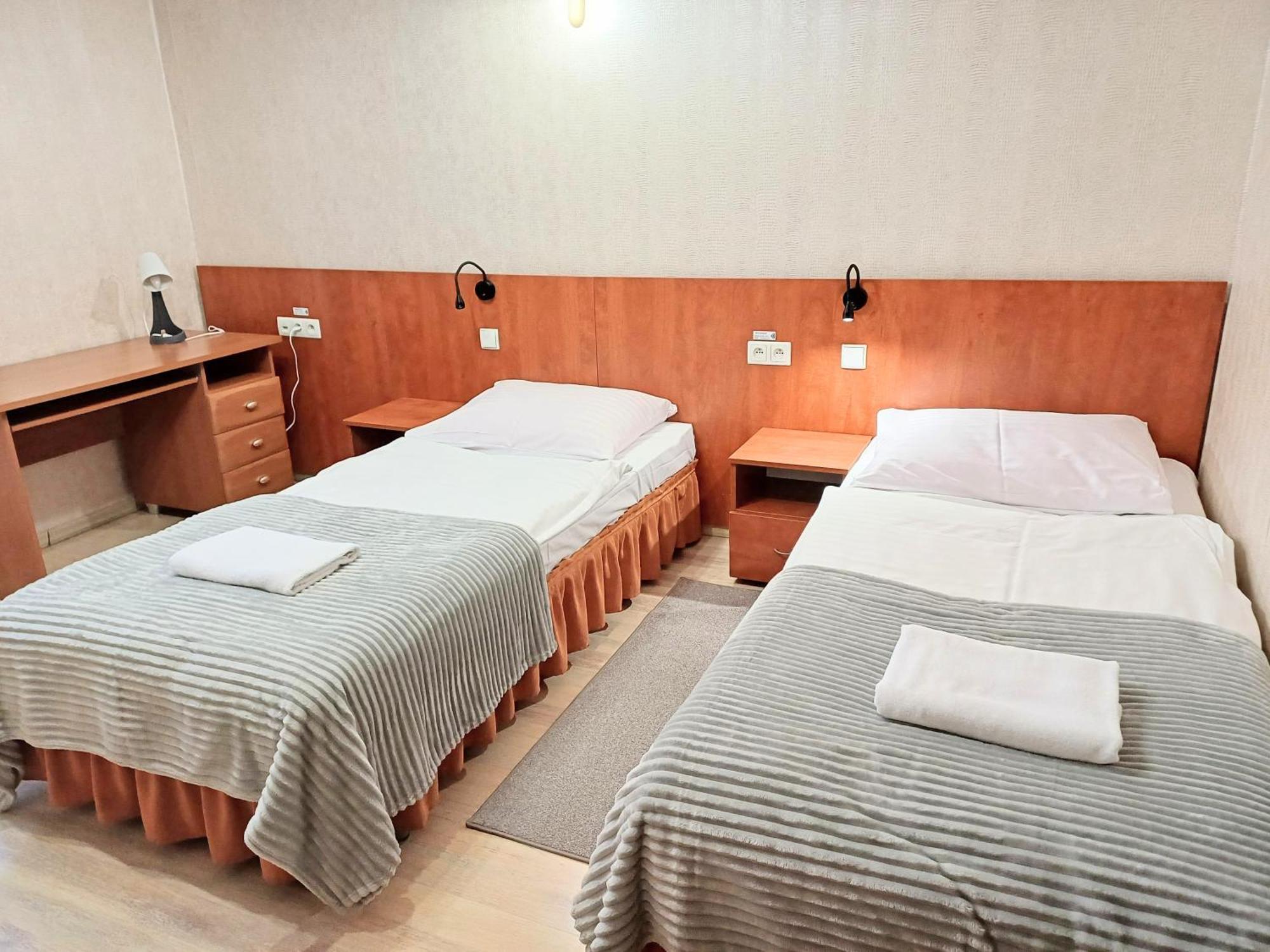 Hotel I Restauracja Borowianka Ostrów Wielkopolski Eksteriør bilde