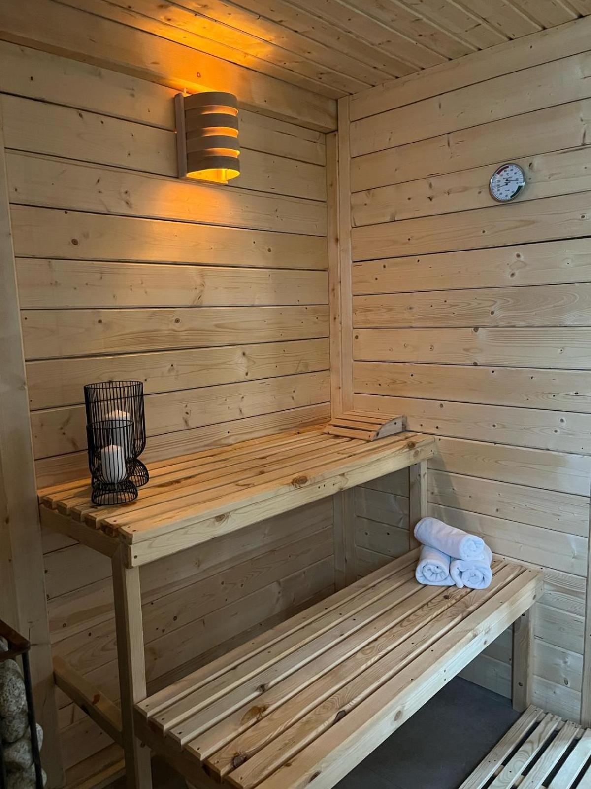 Hotel I Restauracja Borowianka Ostrów Wielkopolski Eksteriør bilde
